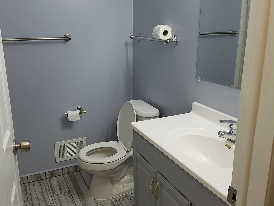 1st image of 29280 Gloede Dr APT D8