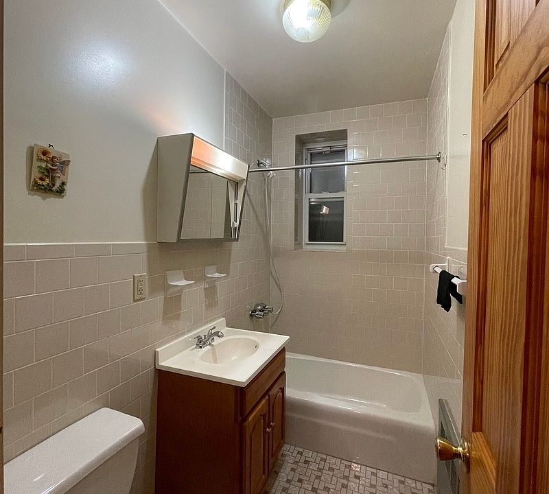 2nd image of 405 78th St #6D