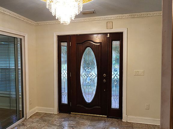 Entry room