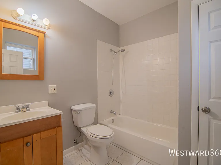 2328 W Washington Blvd #1 — Photo 10