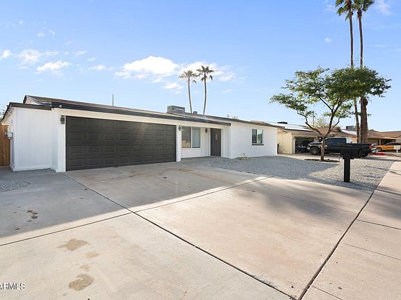 3rd image of 3307 W VOGEL Avenue