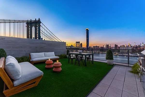 Sold by Compass | media 20