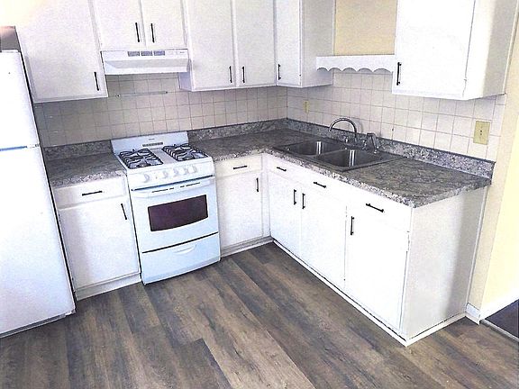 4th image of 1833 Marietta Dr