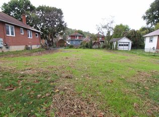 151 Greenbrier Ave, White Sulphur Springs, WV 24986