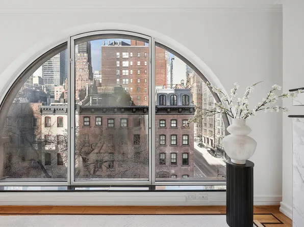 132 East 36th Street image 1 of 21