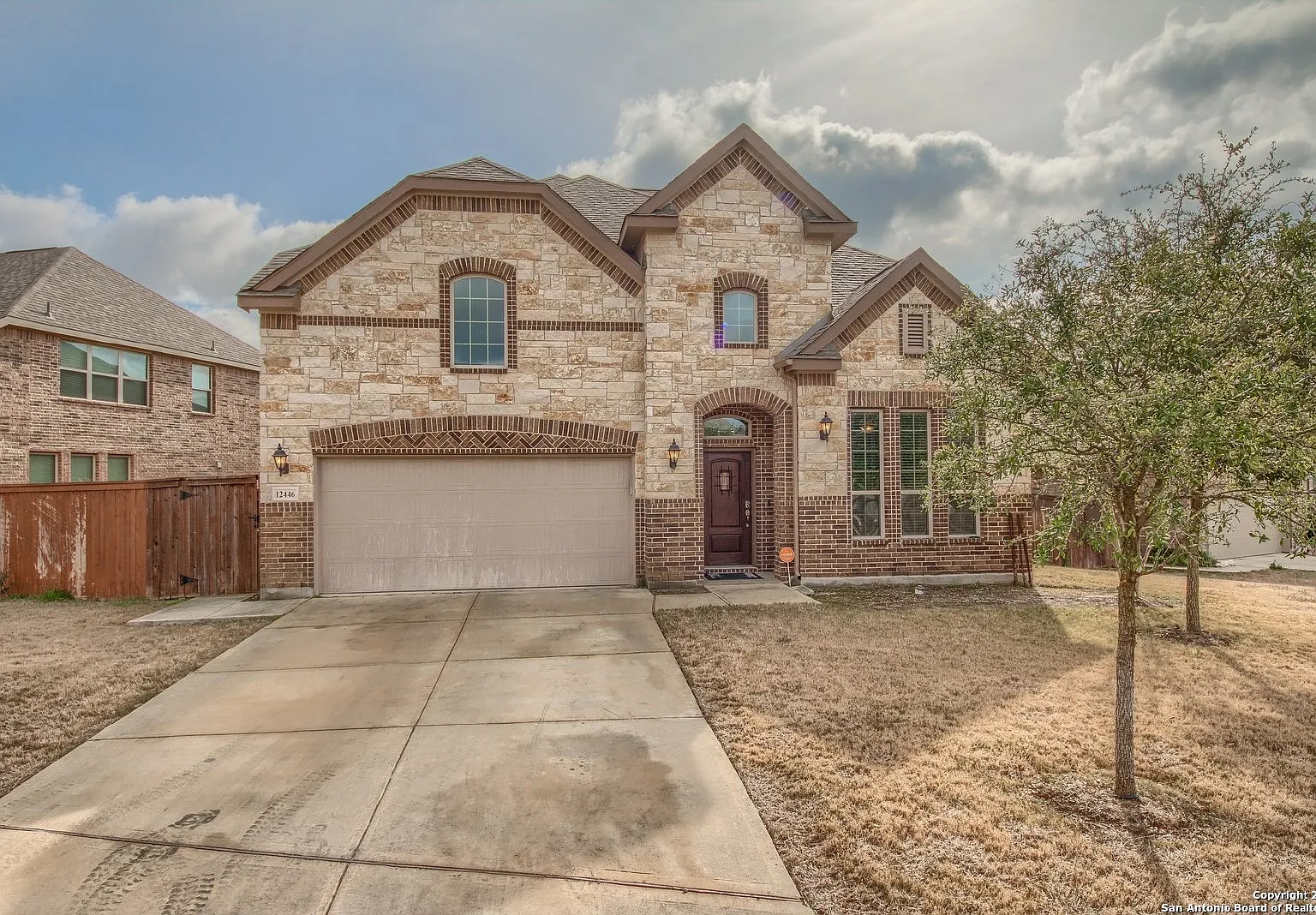 4 bed, 3.5 bath, 3245 sqft, $2,475 — Photo 1