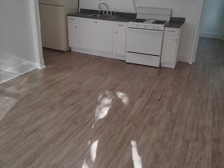 290 2nd Ave #1-B — Photo 4