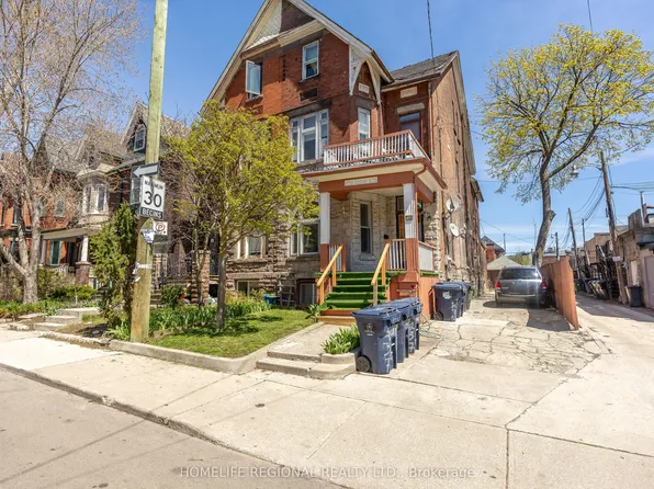 237 Roxton Rd, Toronto, ON M6G 3R1