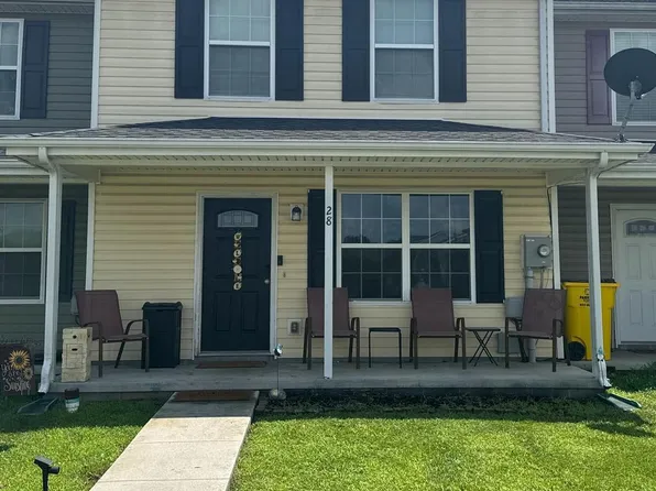 28 Defy Ln, Inwood, WV 25428