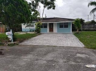 5208 Cleveland Rd, Delray Beach, FL 33484