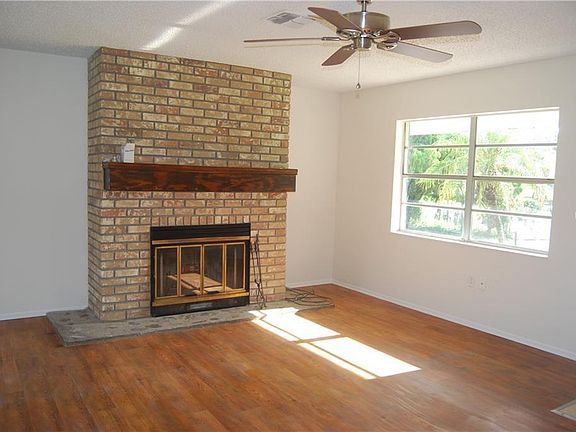 3rd image of 505 Louanne Ct