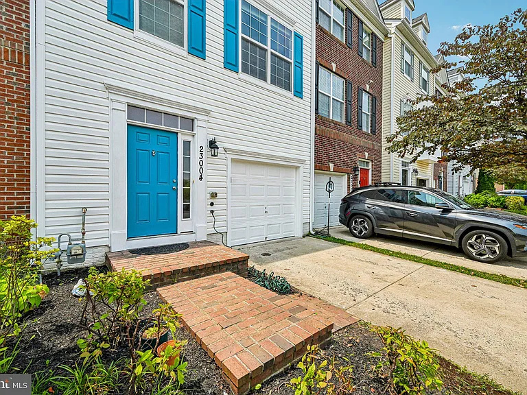 23004 Meadow Mist Rd — Photo 4
