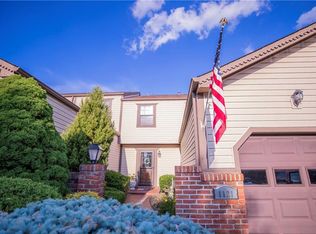 1121 Old Farm Rd, Lawrence, PA 15055