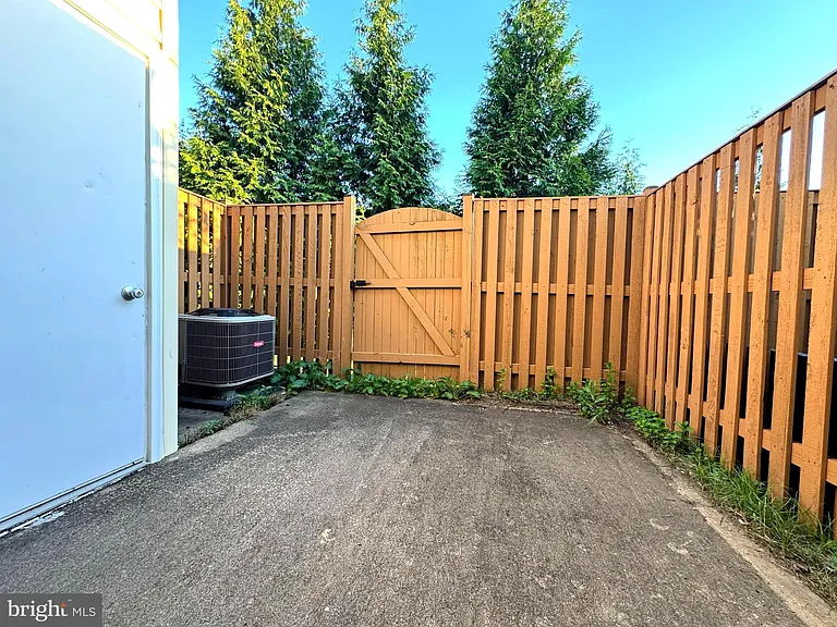 11109 Littlebrook Ln — Photo 18