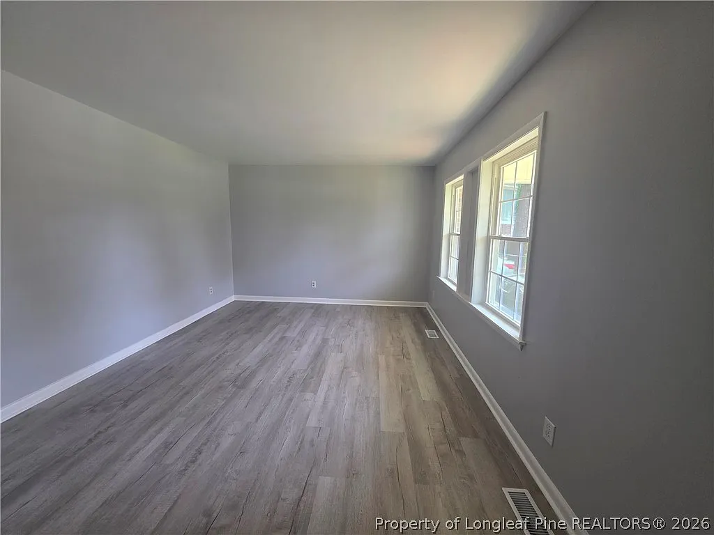 3 bed, 1.5 bath, 1274 sqft, $1,400 — Photo 3