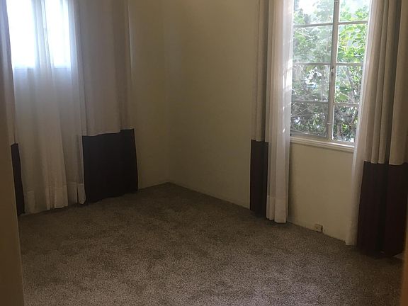 5th image of 4425 Dayton St