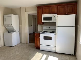 46 Old Amherst Rd APT 1, Sunderland, MA 01375