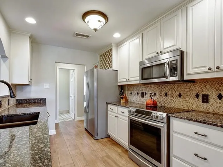 3401 Charleston Ln — Photo 14