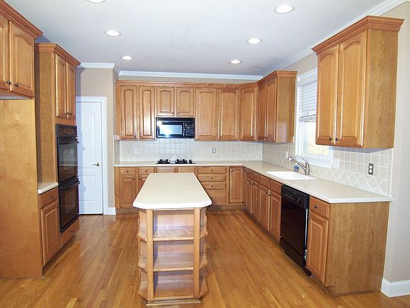 Gourmet Kitchen with Center Island