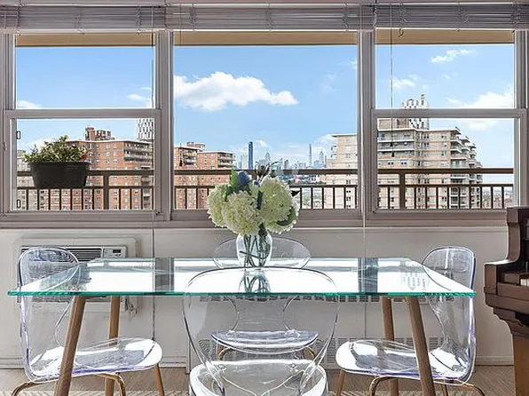 458 Neptune Ave APT 18R, Brooklyn, NY 11224