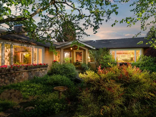 18000 NE Ribbon Ridge Rd, Newberg, OR 97132