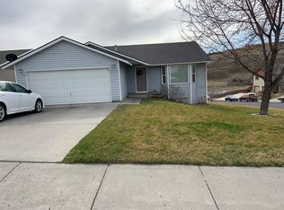 1301 SW 12th Ct, Pendleton, OR 97801