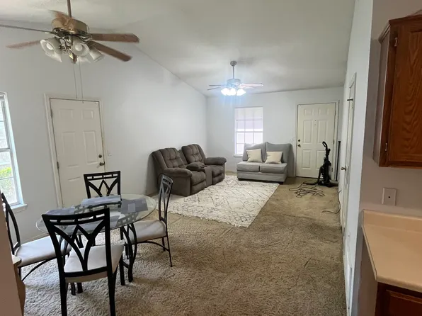 2041 Wood Tree Ct, Siloam Springs, AR 72761