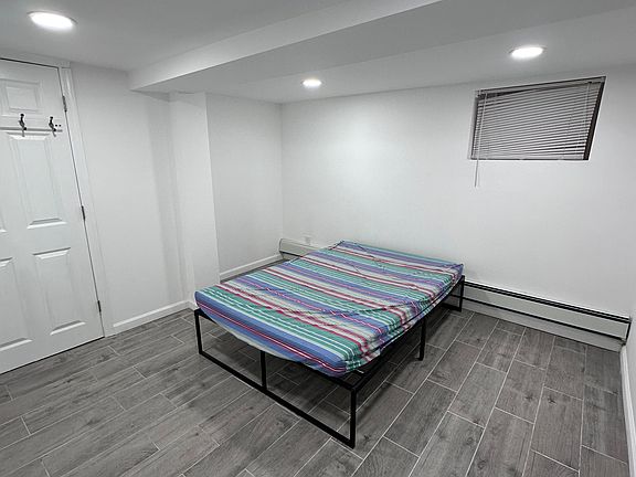 5th image of 2250 Story Ave #2
