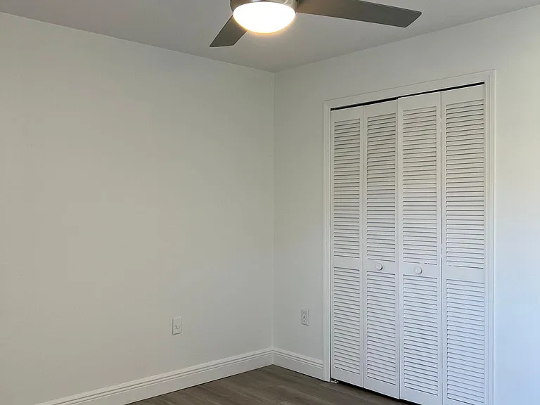 6553 Hidden Beach Cir — Photo 21