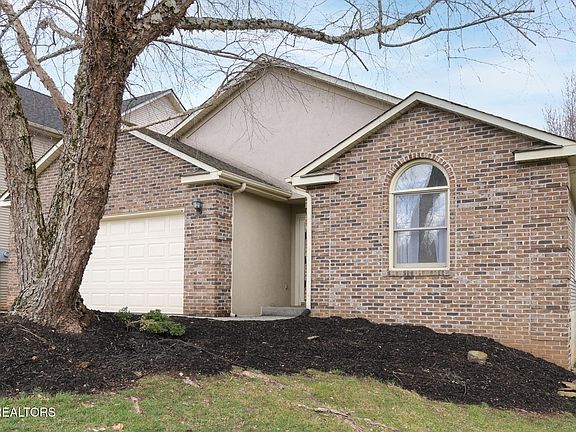 3rd image of 8616 Savannah Ct