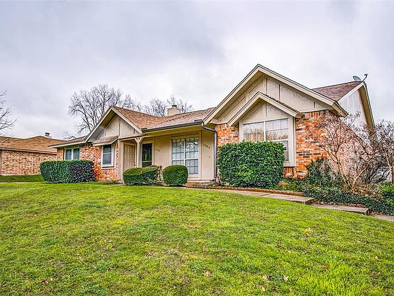2nd image of 3006 Penny Ln