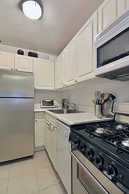 Sold by Corcoran | media 3