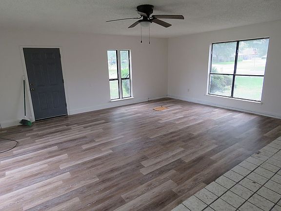 3rd image of 2221 Ramada Dr