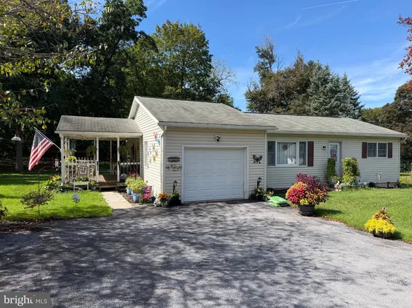254 S Harrison Rd, Pleasant Gap, PA 16823