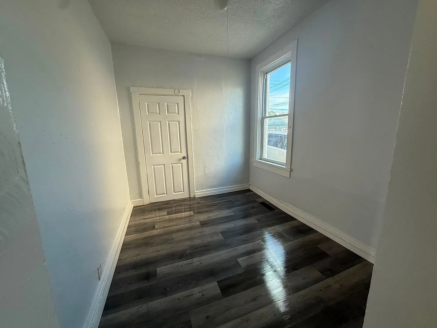 64 Poplar Ave — Photo 3