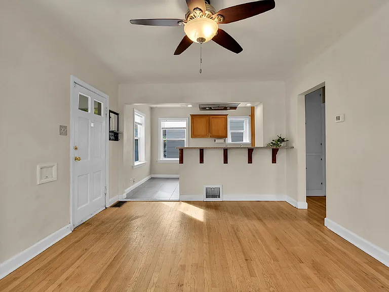 2245 S Franklin St — Photo 9