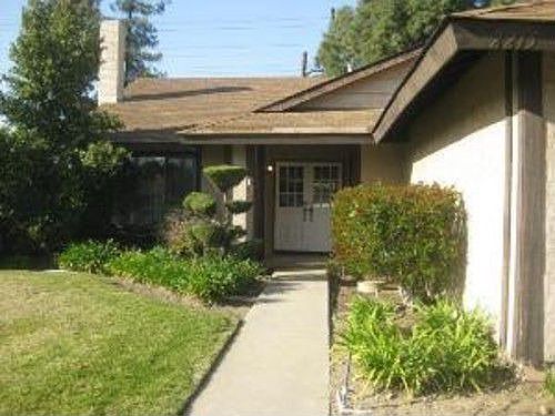 2nd image of 2215 E La Deney Way