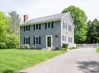 38 Shirley St, Pepperell, MA 01463