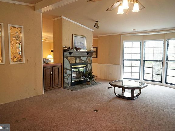3rd image of 37371 Georgia Dr