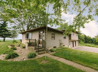 384 Wildcat Rd, Platteville, WI 53818