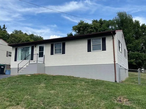 372 Walton St, Strasburg, VA 22657