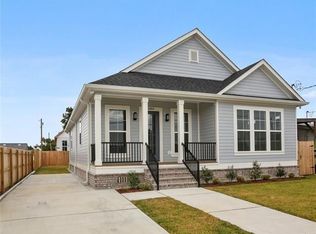 1804 Karl Dr, Arabi, LA 70032