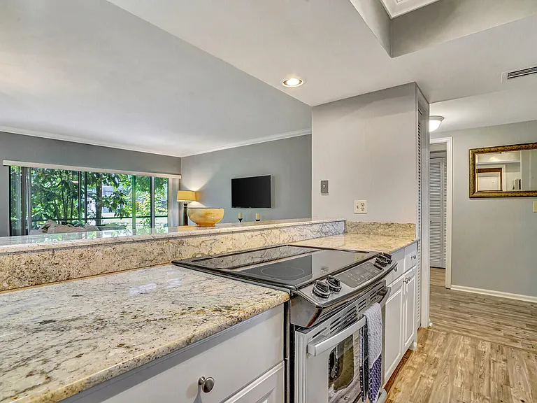 11863 Wimbledon Cir #424 — Photo 8