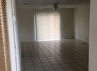 4900 Wedgewood Way APT 11, West Palm Beach, FL 33417