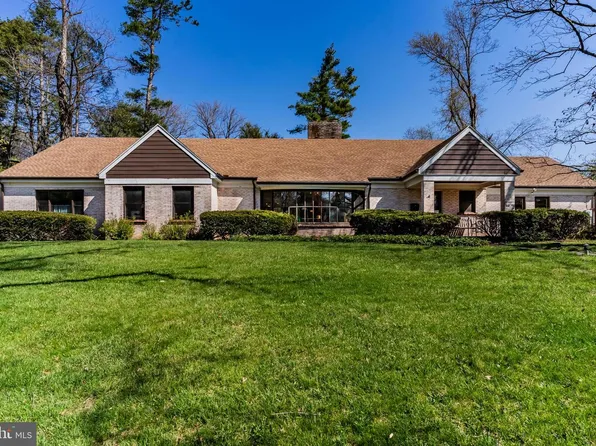 2301 Valley Rd, Harrisburg, PA 17104