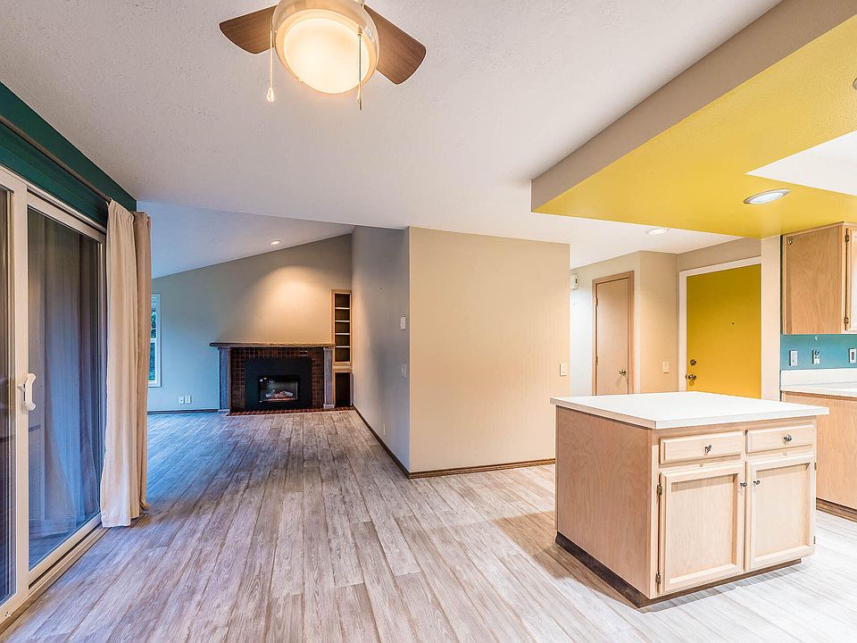 1st image of 5801 NE Voyage Ave APT 6