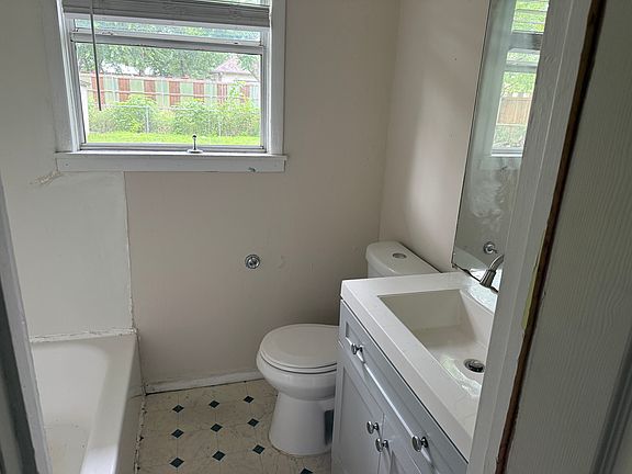 2nd image of 406 N Hughes St