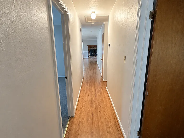 109 Armstrong St — Photo 6