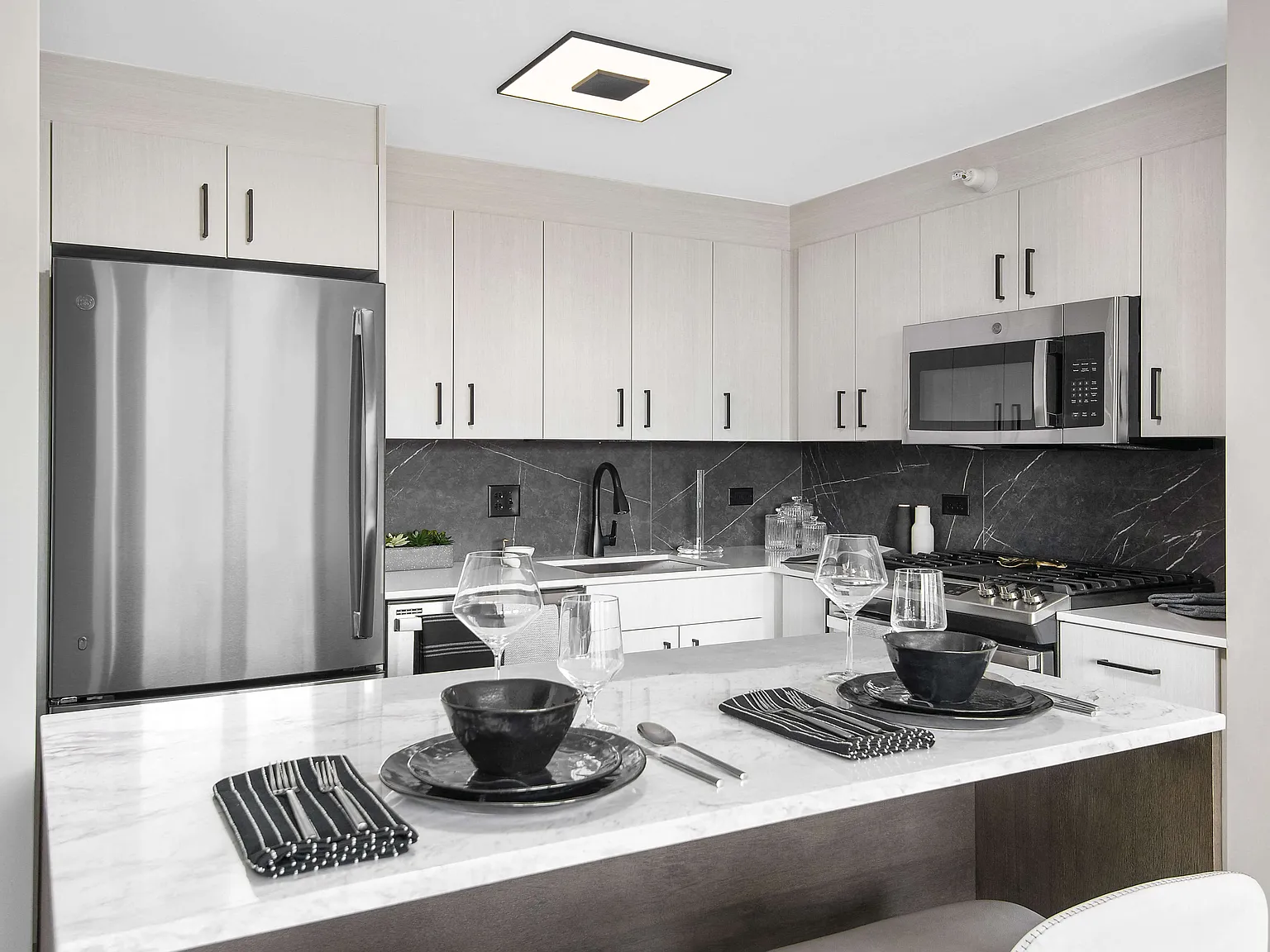 Atrio Apartments — Photo 2