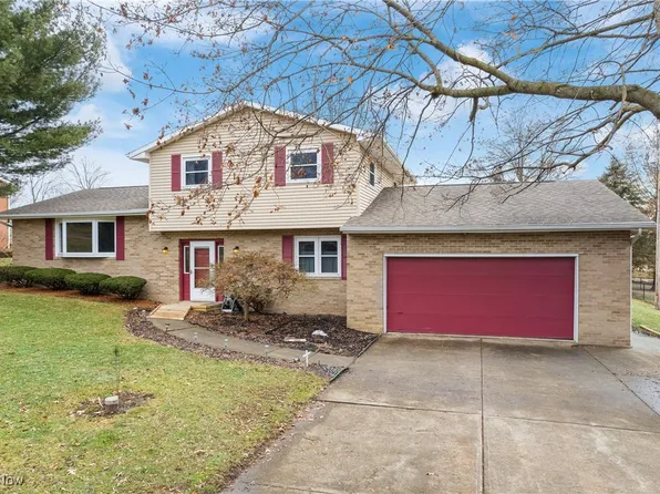 5686 Hazlett Dr NE, Magnolia, OH 44643